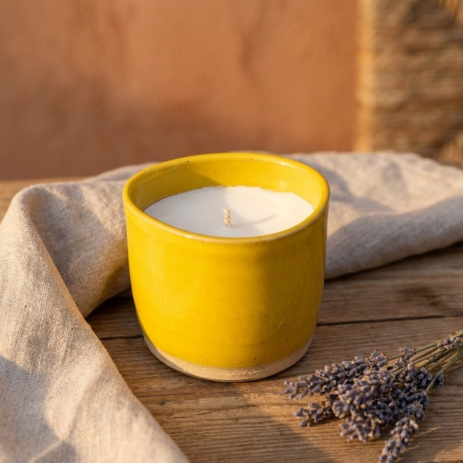 Bougie Farniente en céramique – Lavande & Fleur de Tiaré